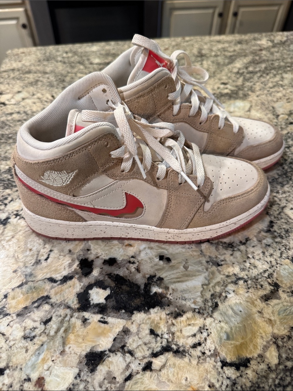 Nike Kids Air Jordan Mid-Top Sneakers in Beige, pink